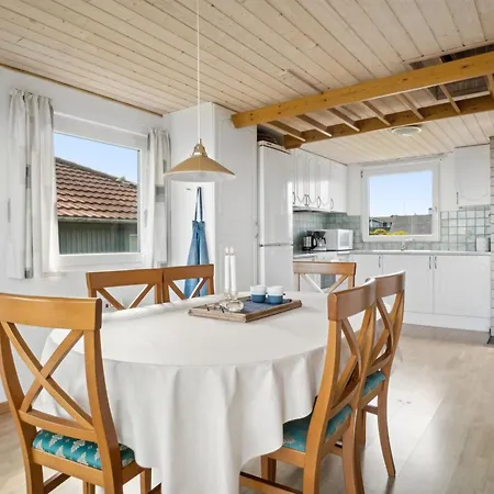 Erene - 100m From The Sea By Interhome *