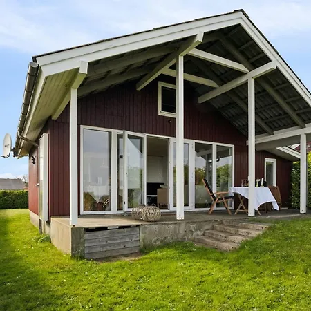 Erene - 100m From The Sea By Interhome *